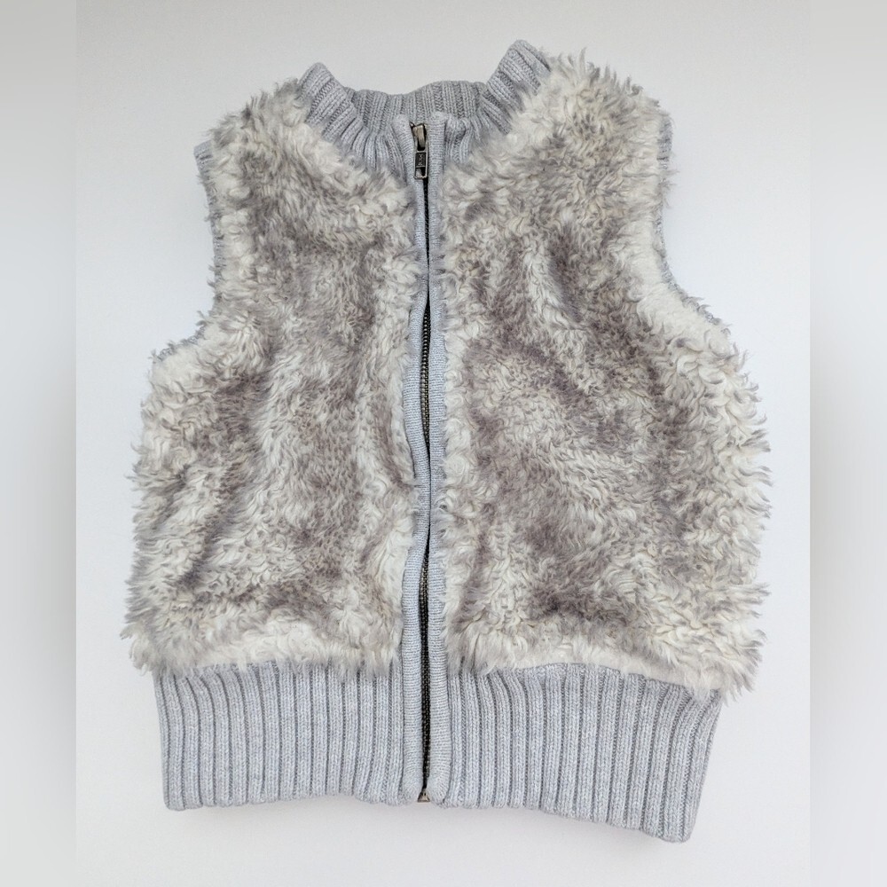 Gymboree Kids' (Size 5-6/Small) Furry Faux-Fur Full Zip-Up Vest